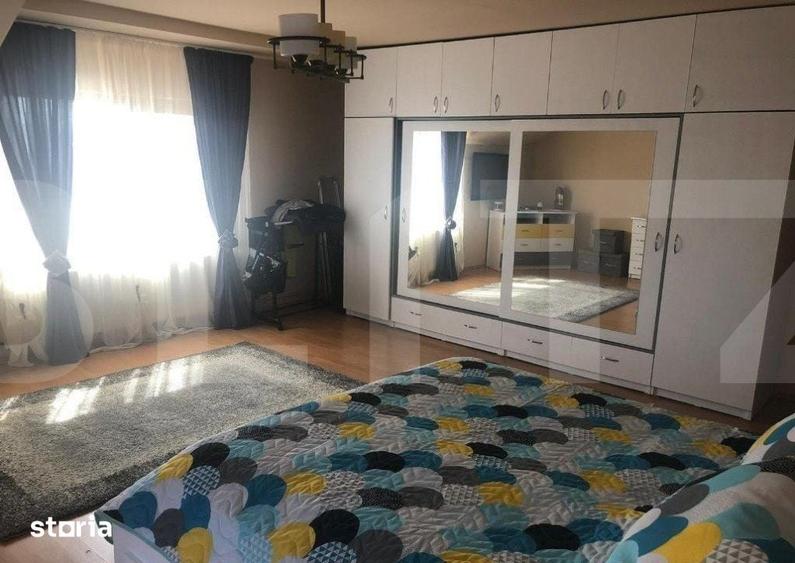 Casă cu 8 camere cu Teren 1760 Mp în Sânmihaiu Român