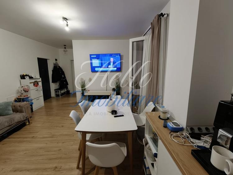 Apartament cu 2 camere semidecomandat, mobilat în Florești