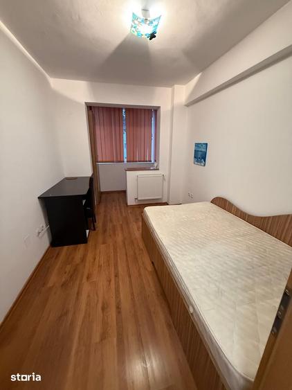 Apartament cu 3 camere decomandat în George Enescu
