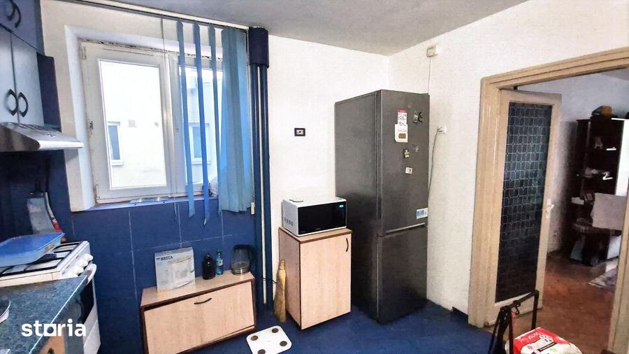 Apartament cu 2 camere semidecomandat în Obor