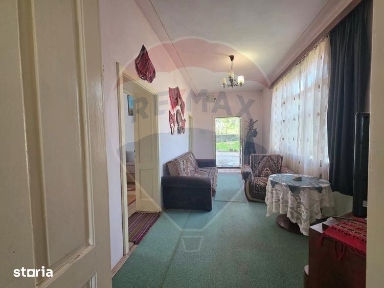 Casă cu 3 camere cu Teren 655 Mp în Central