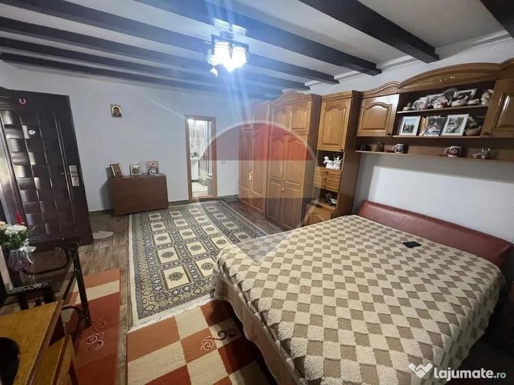 Casă cu 2 camere cu Teren 6943 Mp în Gologanu