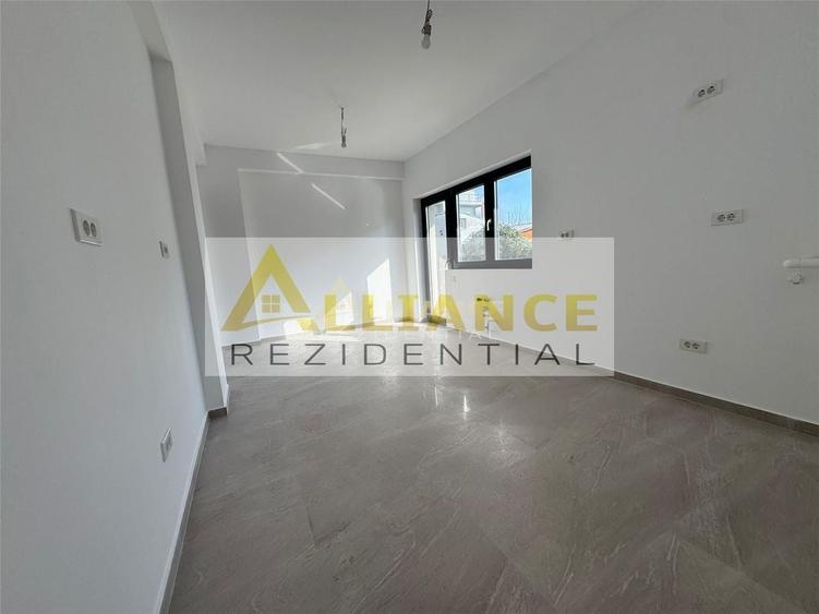 Casă individuală cu 5 camere cu Canalizare în Central