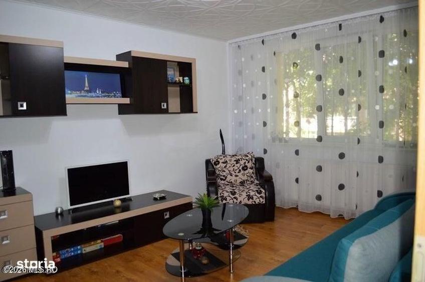 Apartament cu 2 camere decomandat, mobilat în Negru Vodă