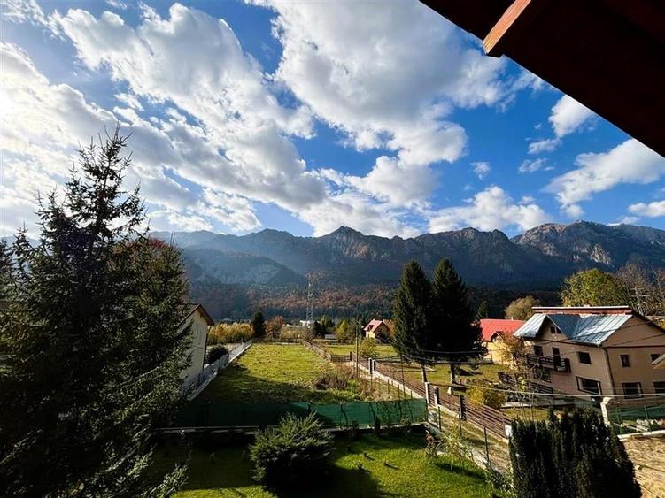 Casă individuală cu 4 camere cu Canalizare în Piatra Arsă