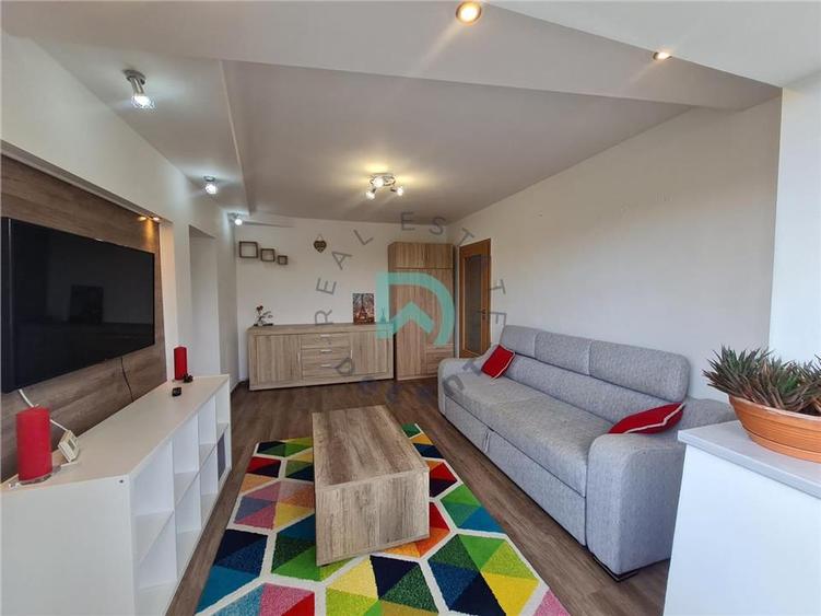 Apartament cu 2 camere semidecomandat, mobilat în Astra