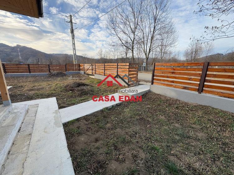Casă individuală cu 4 camere cu Teren 1003 Mp în Brebu Mânăstirei