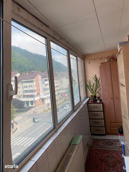Apartament cu 3 camere decomandat în Sud