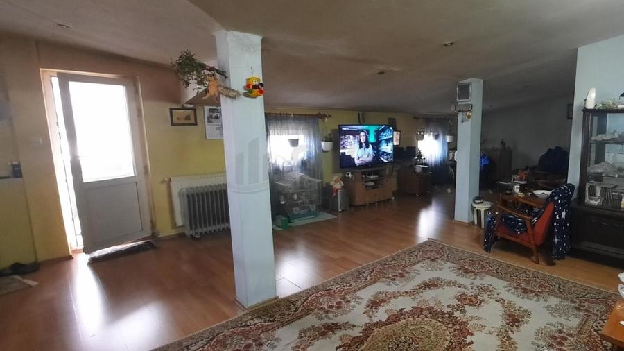 Casă individuală cu 3 camere cu Canalizare în Andronache