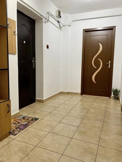 Apartament cu 2 camere decomandat în Micro 20