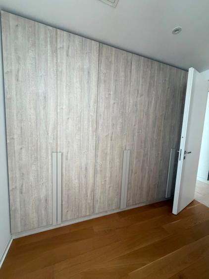 Apartament cu 4 camere semidecomandat în Mamaia
