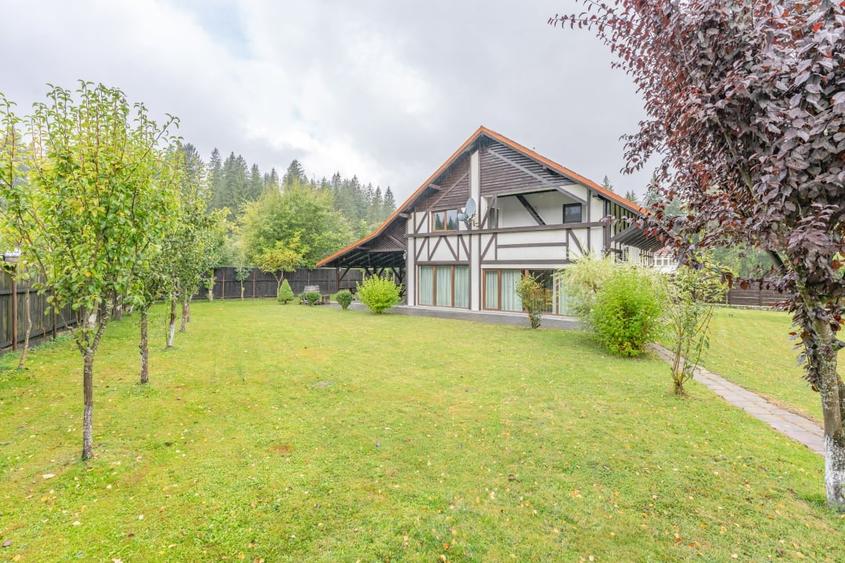 Casă individuală cu 5 camere cu Teren 1300 Mp în Predeal