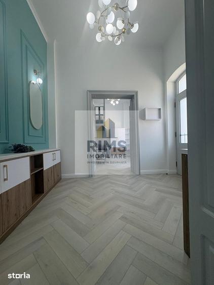 Casă cu 5 camere cu Teren 354 Mp în Ultracentral
