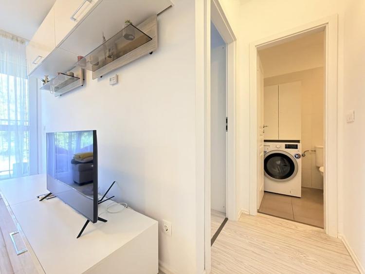 Apartament cu 2 camere semidecomandat, mobilat în Lipovei