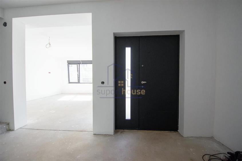 Duplex cu 4 camere cu Teren 250 Mp în Mușcel