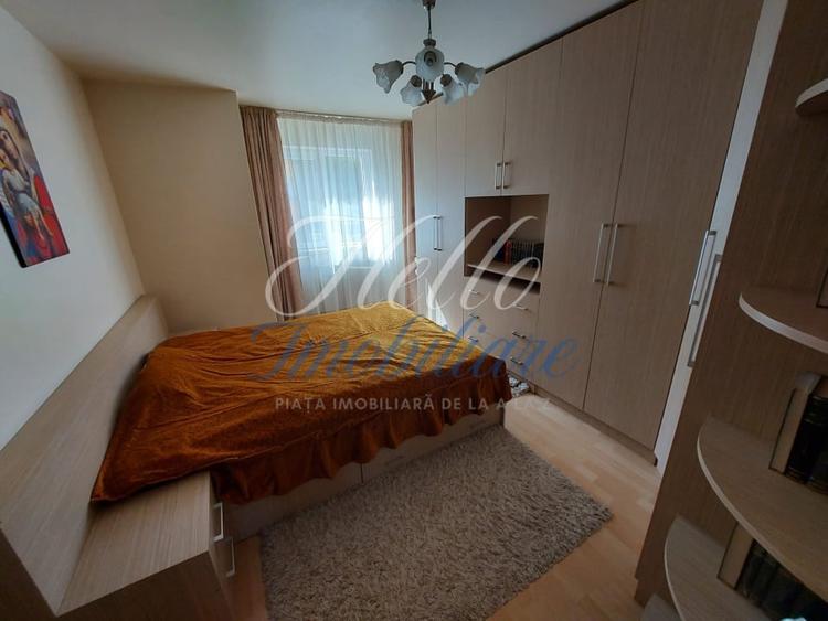 Apartament cu 3 camere semidecomandat în Florești