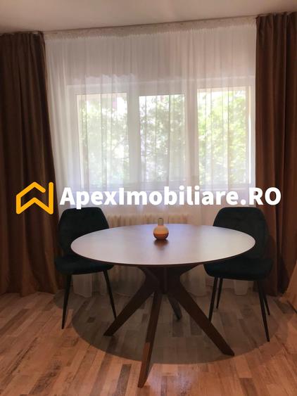 Apartament cu 2 camere decomandat, mobilat în Câmpia Libertății