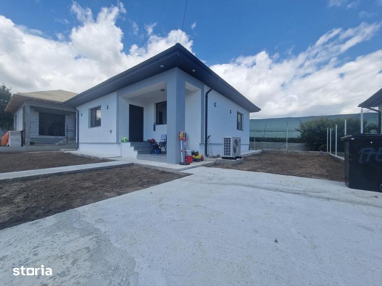 Casă cu 3 camere cu Teren 280 Mp în Lumina