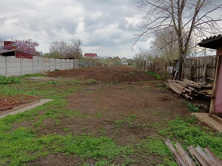 Casă cu 4 camere în Caracal
