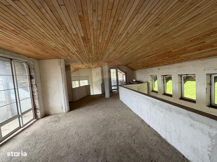 Casă cu 4 camere în Hovrila