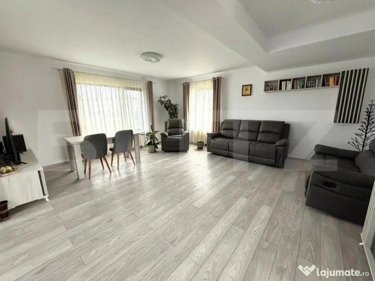 Casă cu 4 camere cu Teren 1000 Mp în Săcueni