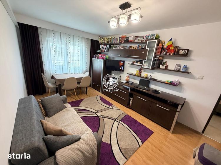 Apartament cu 3 camere decomandat, mobilat în Alexandru cel Bun