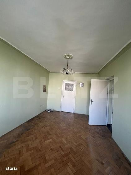 Apartament cu 3 camere decomandat în Central