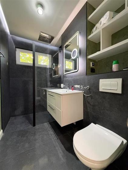 Apartament cu 3 camere decomandat, mobilat în Podu Roș