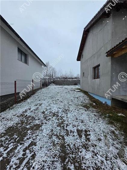 Casă individuală cu 5 camere cu Canalizare în Cisnădie