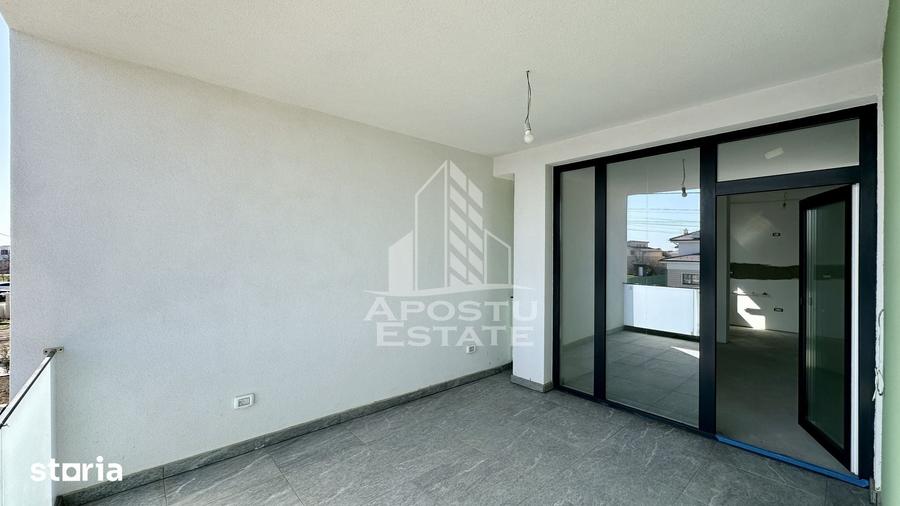Apartament cu 4 camere în Dumbrăvița