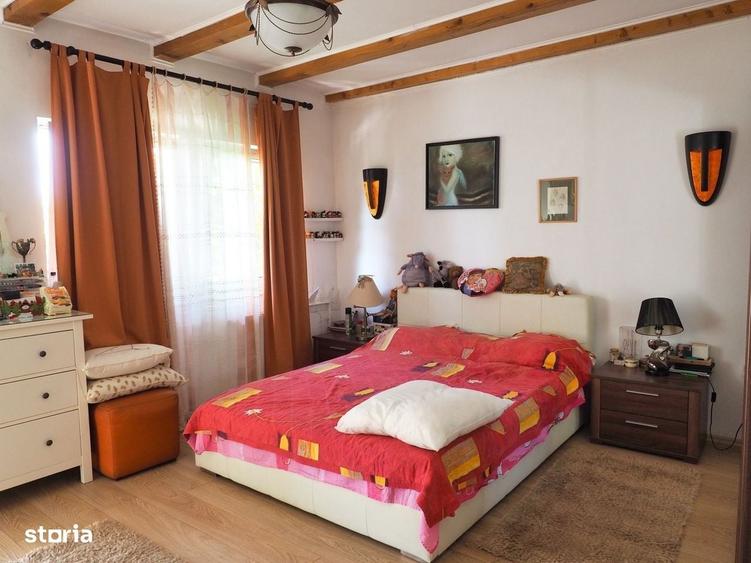 Casă cu 4 camere cu Teren 1798 Mp în Izvorani