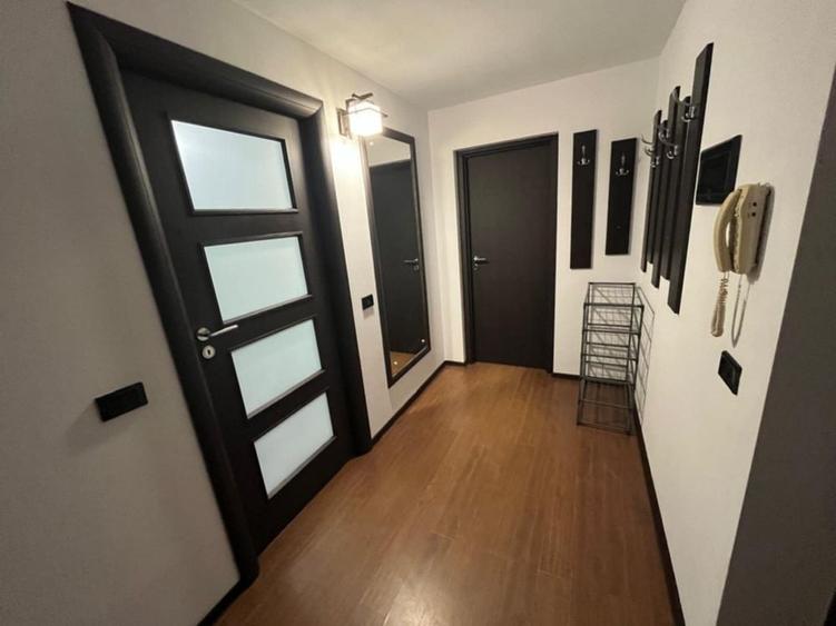 Apartament cu 2 camere decomandat în Cornitoiu
