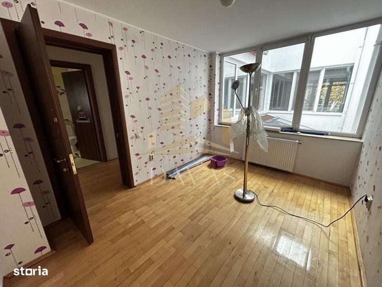 Casă cu 4 camere semidecomandat în Bună Ziua