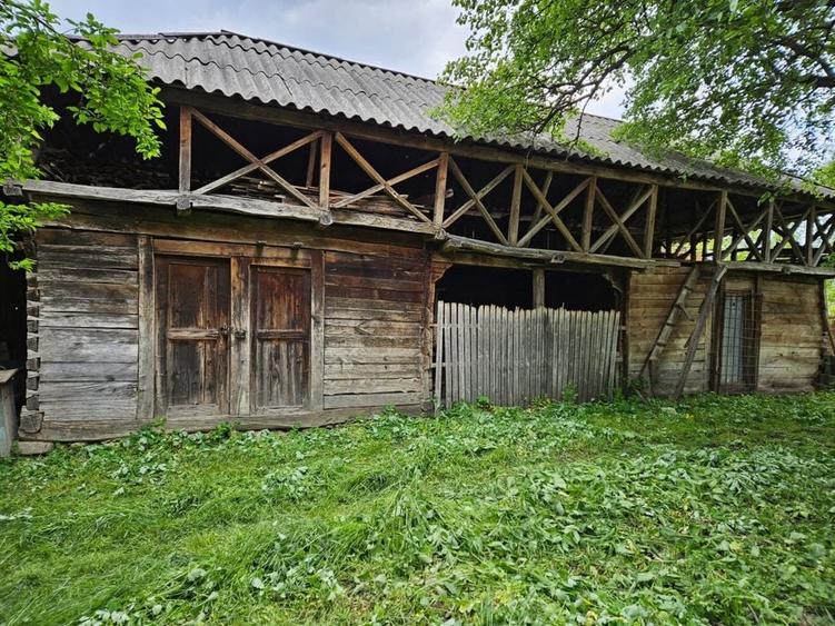 Casă cu 4 camere în Pietroșani