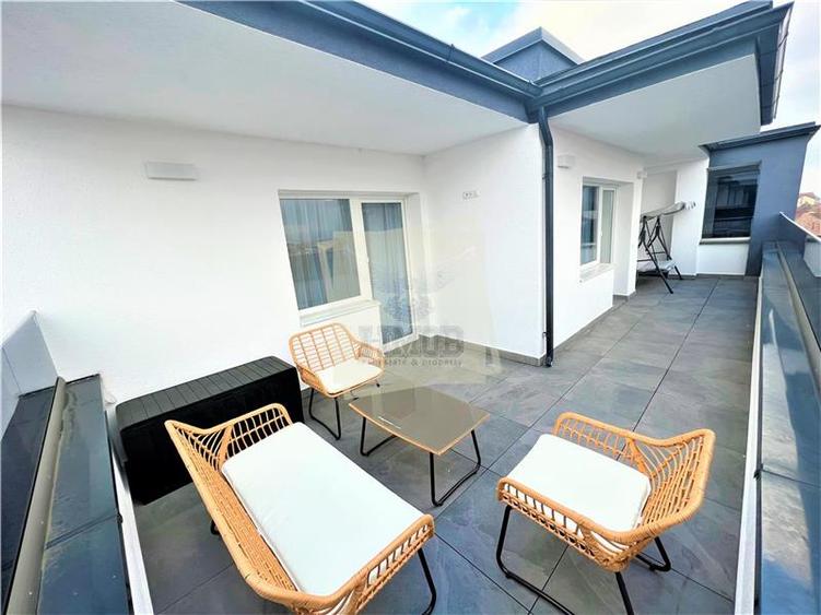 Apartament cu 4 camere decomandat, mobilat în Piața Cluj