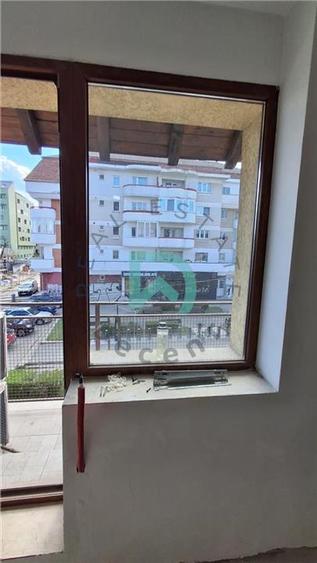 Apartament cu 3 camere decomandat în Sub Arini
