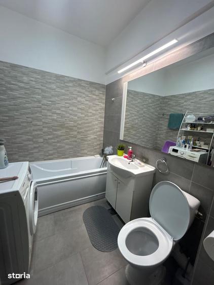 Apartament cu 2 camere decomandat în Podu Roș
