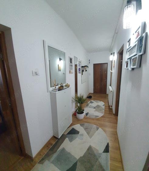 Apartament cu 2 camere decomandat în Hunedoara