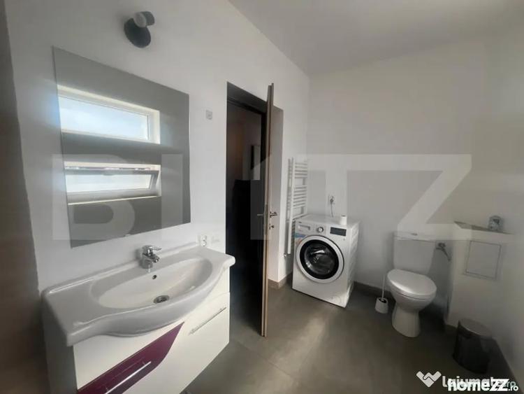 Apartament cu 4 camere semidecomandat în Central