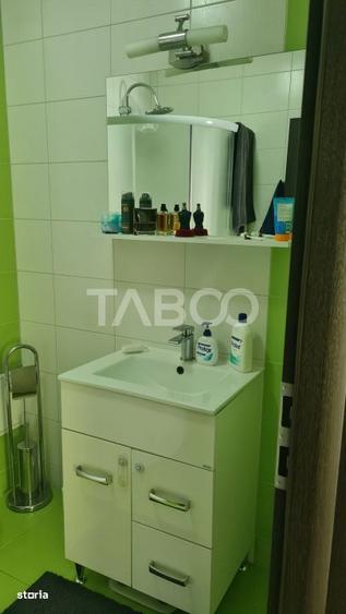 Casă cu 3 camere cu Canalizare în Central