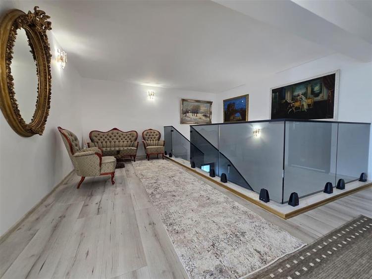 Casă individuală cu 8 camere cu Teren 1500 Mp în Copou