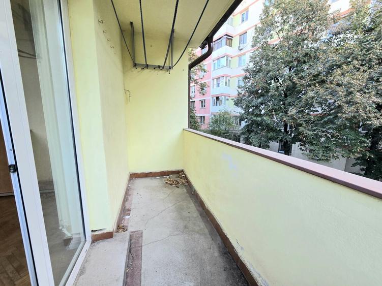 Apartament cu 6 camere nedecomandat, mobilat în Moșilor