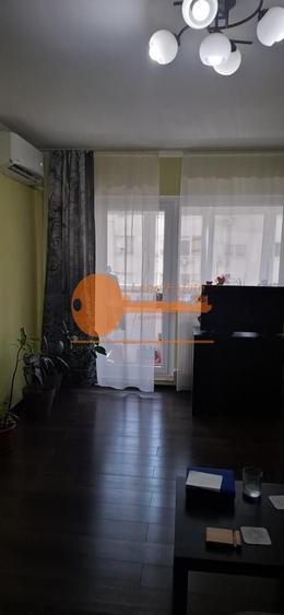 Apartament cu 2 camere decomandat, mobilat în Tei