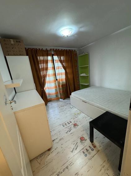 Apartament cu 3 camere decomandat în Pantelimon