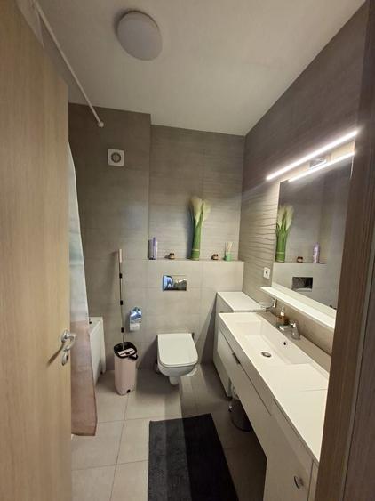 Apartament cu 2 camere, mobilat în Central