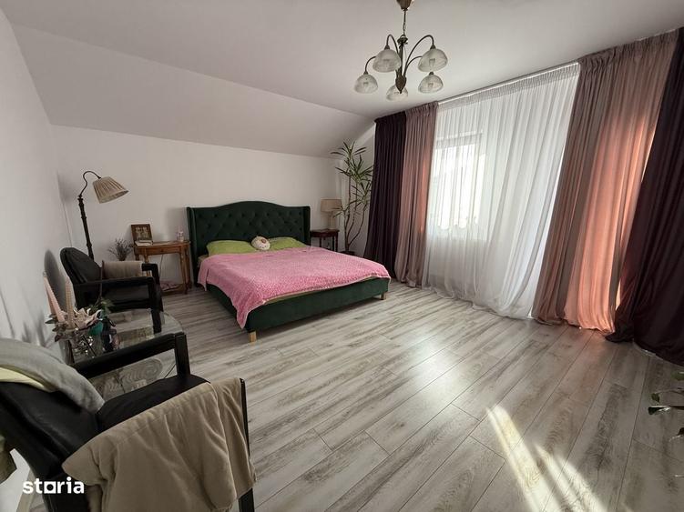 Casă cu 4 camere în Central