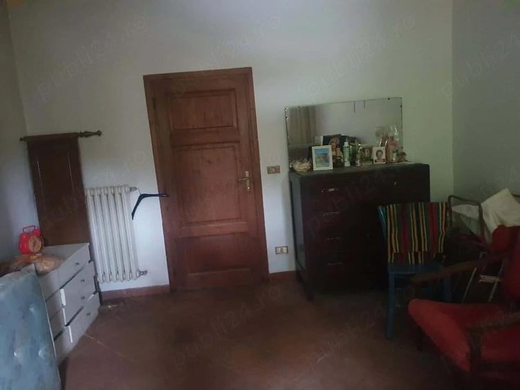 Casă cu 2 camere cu Teren 15000 Mp în Iecea Mare