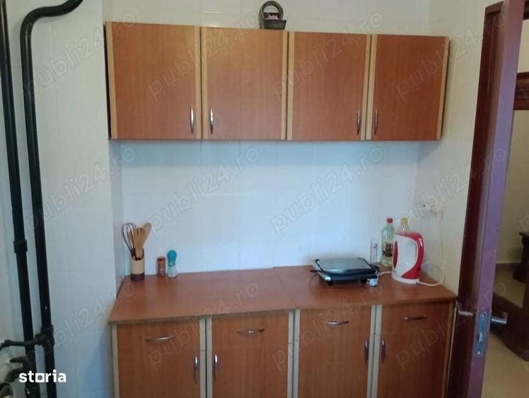 Apartament cu 3 camere decomandat, mobilat în Drumul Taberei