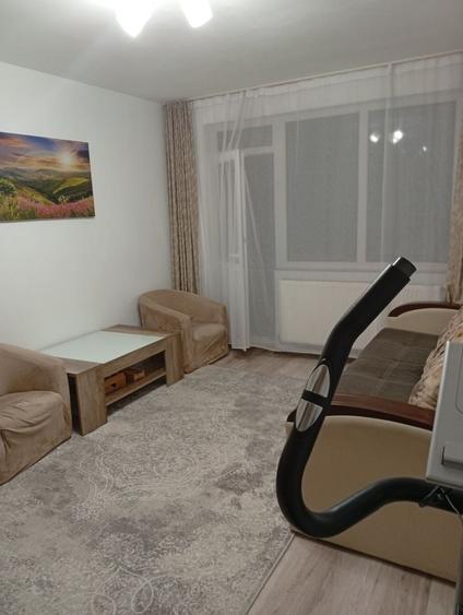 Apartament cu 2 camere semidecomandat în Micro 1