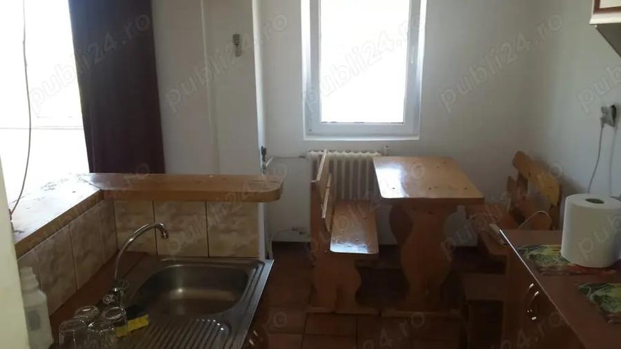 Apartament cu 2 camere decomandat în Delfinariu